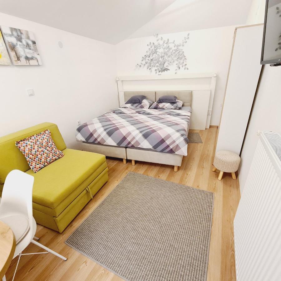 Cozy Studio Apartment Tian In Загреб Экстерьер фото