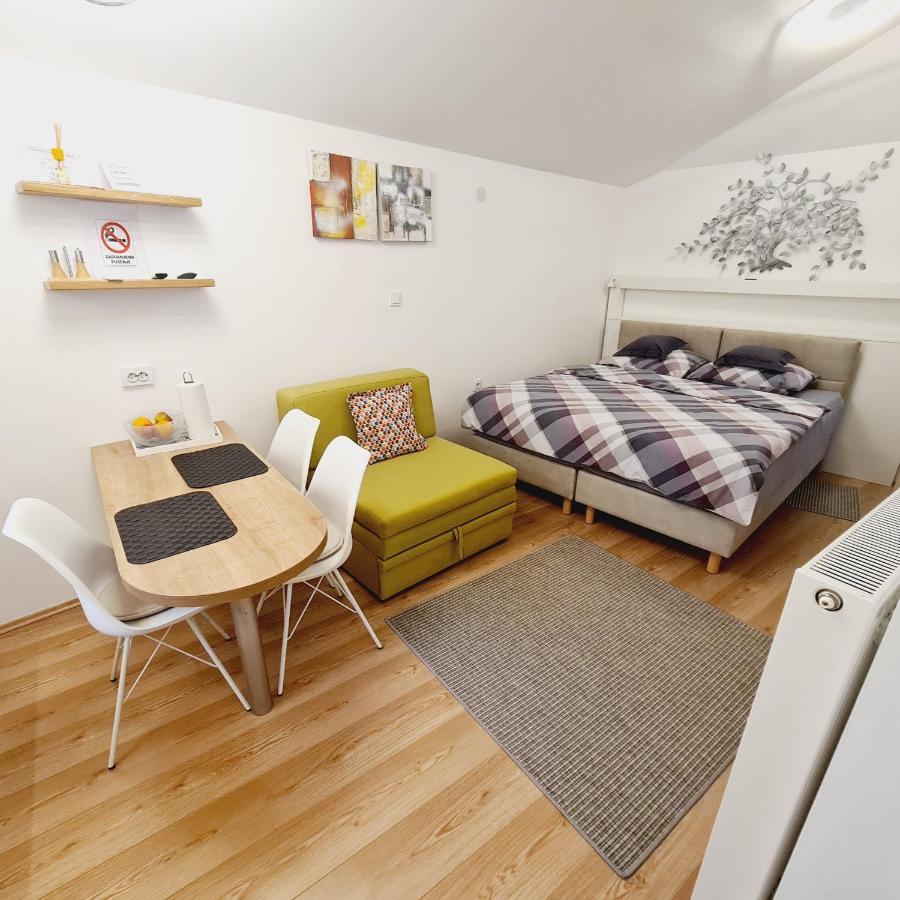 Cozy Studio Apartment Tian In Загреб Экстерьер фото